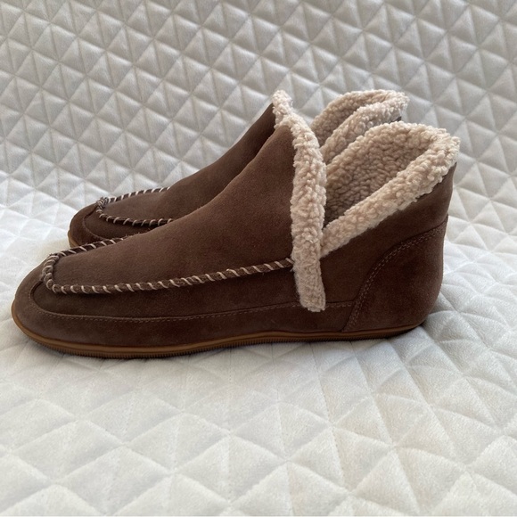 Blondo Waterproof Serene Moccasin Brown Suede Sherpa Slippers Women 9M Cozy Warm - Picture 1 of 11